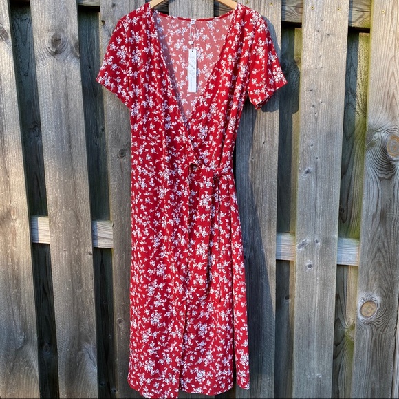 LAST 1! NWT Red Floral Wrap Midi Dress Sz L - Picture 2 of 6
